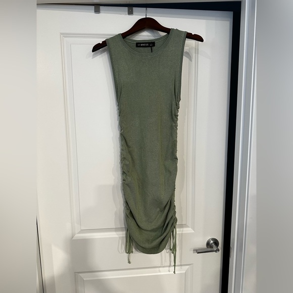 NEW! Princess Polly Lioness  dress size L SOLD OUT style - Picture 13 of 15